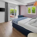 Luxurious Lapis - Heated Pool, Sauna, Gym And Spa, 120m To Sandy * Omiš