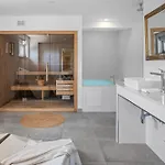 Βίλα Luxurious Lapis - Heated Pool, Sauna, Gym And Spa, 120m To Sandy