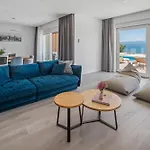 Βίλα Luxurious Lapis - Heated Pool, Sauna, Gym And Spa, 120m To Sandy Omiš