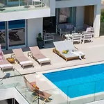 Βίλα Luxurious Lapis - Heated Pool, Sauna, Gym And Spa, 120m To Sandy *