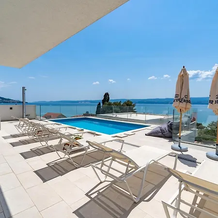 Βίλα Luxurious Lapis - Heated Pool, Sauna, Gym And Spa, 120m To Sandy