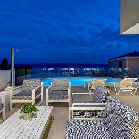 Βίλα Luxurious Lapis - Heated Pool, Sauna, Gym And Spa, 120m To Sandy *