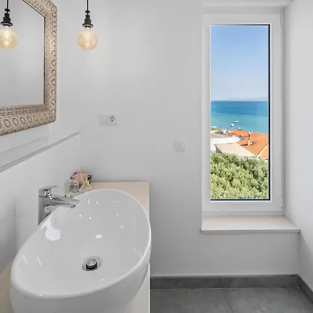 Villa Luxurious Lapis - Heated Pool, Sauna, Gym And Spa, 120m To Sandy