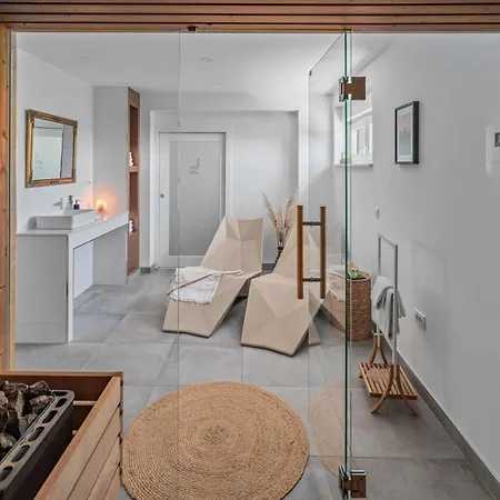 Luxurious Lapis - Heated Pool, Sauna, Gym And Spa, 120m To Sandy * Omiš