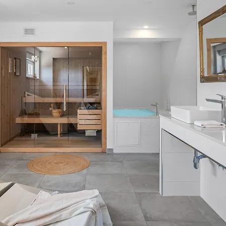 Βίλα Luxurious Lapis - Heated Pool, Sauna, Gym And Spa, 120m To Sandy