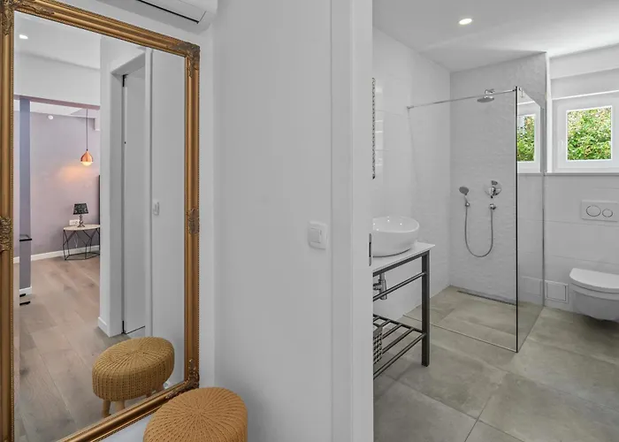 Villa Luxurious Lapis - Heated Pool, Sauna, Gym And Spa, 120m To Sandy *