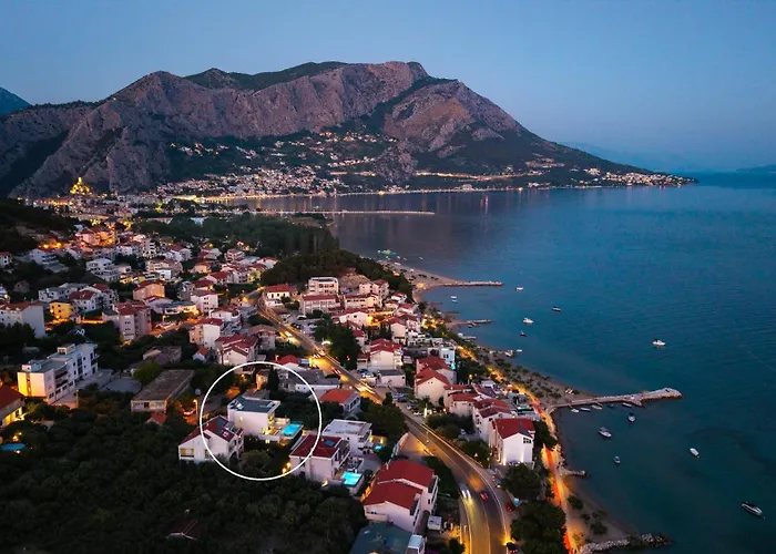 Luxurious Lapis - Heated Pool, Sauna, Gym And Spa, 120m To Sandy Villa Omiš