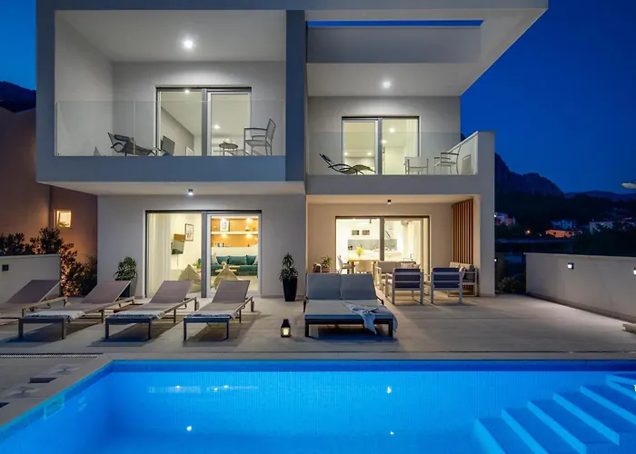 Villa Luxurious Lapis - Heated Pool, Sauna, Gym And Spa, 120m To Sandy Omiš