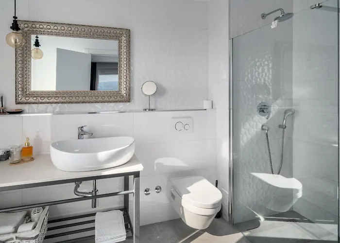 Luxurious Lapis - Heated Pool, Sauna, Gym And Spa, 120m To Sandy Omiš