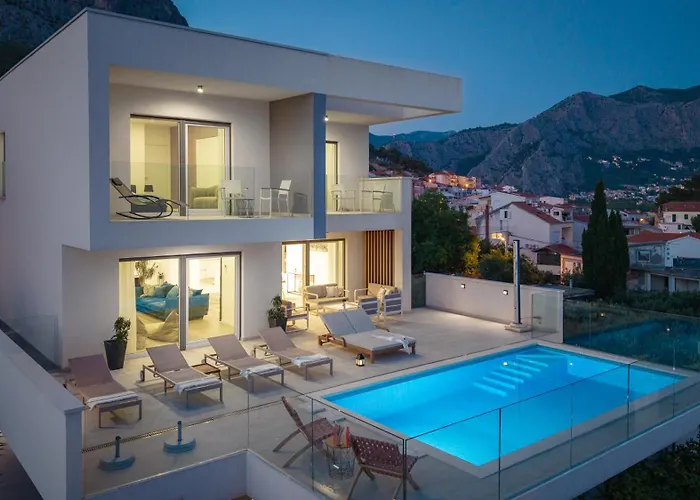 Luxurious Lapis - Heated Pool, Sauna, Gym And Spa, 120m To Sandy * Omiš