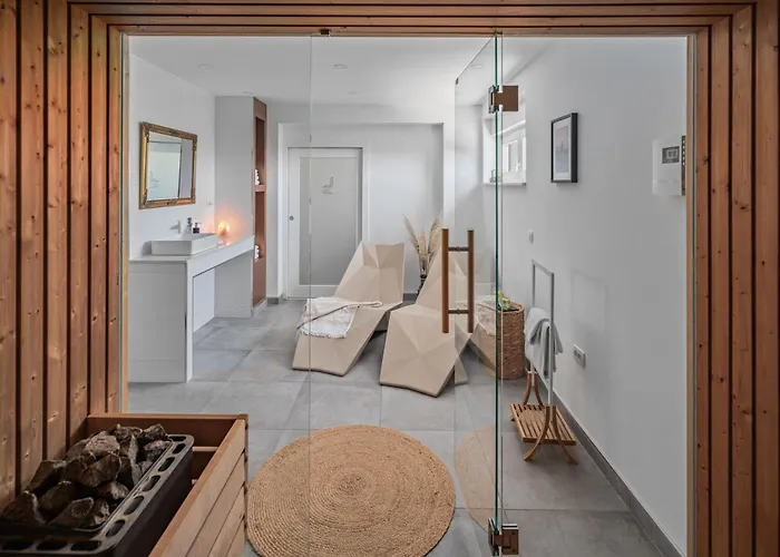 Luxurious Lapis - Heated Pool, Sauna, Gym And Spa, 120m To Sandy * Omiš