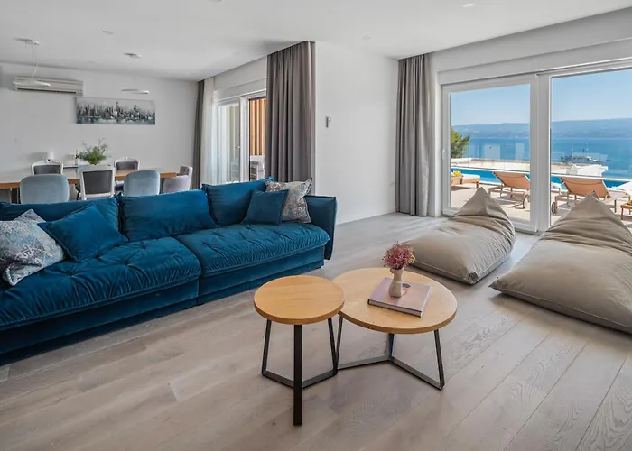 Villa Luxurious Lapis - Heated Pool, Sauna, Gym And Spa, 120m To Sandy Omiš